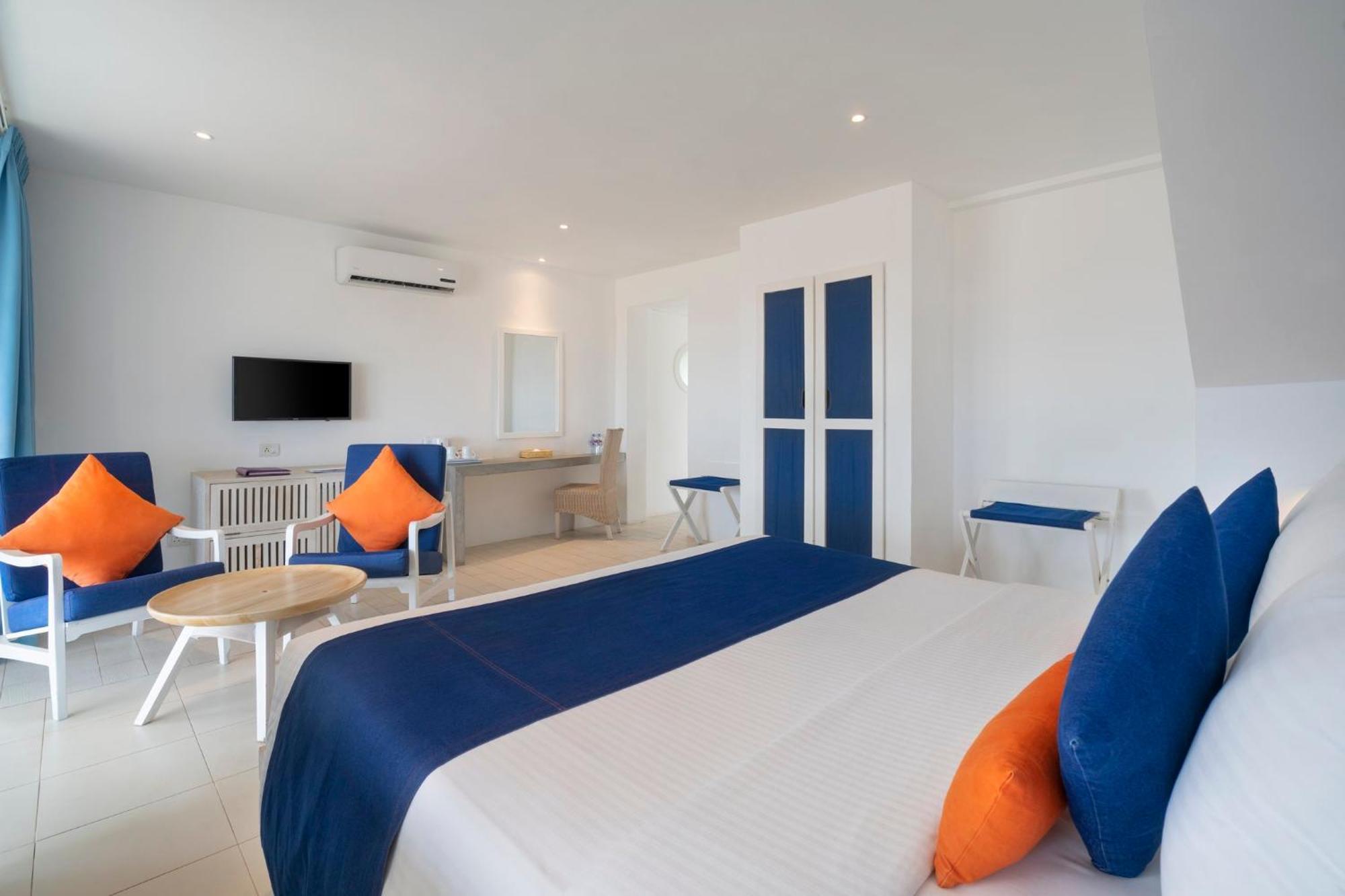 Beach Chalet Twin - Discounts (10% off on F&B, 10% off on Marine Mammal Safari, 15% on SPA)