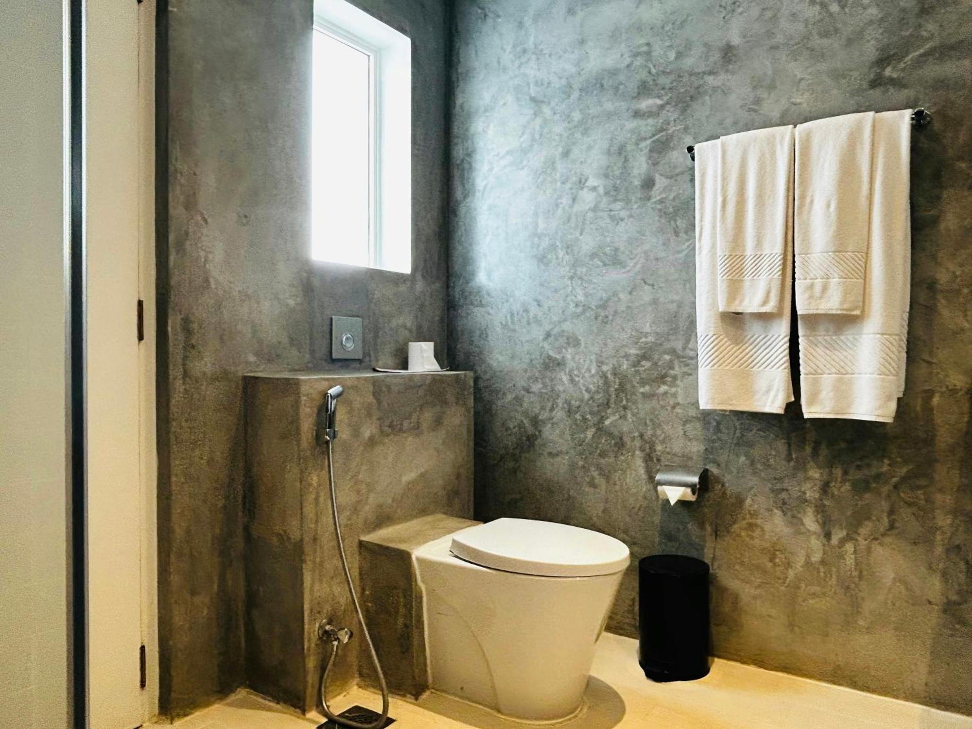 Premium Beach Chalet King - Discounts (10% off on F&B, 10% off on Marine Mammal Safari, 15% on SPA)